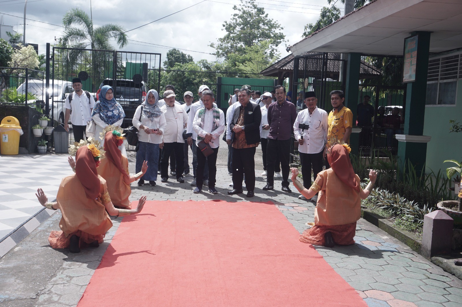 Kantor Wilayah Kementerian Agama Provinsi Kalimantan Utara Melaksanakan Studi Tiru di MTsN 1 Kota Makassar