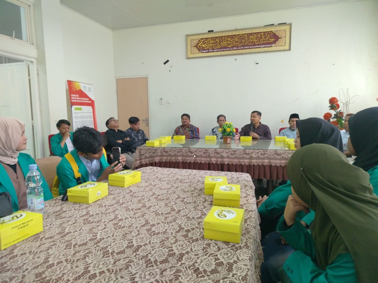 Dosen dan Mahasiswa IAIN Parepare Laksanakan Studi Tiru di MTsN 1 Kota Makassar