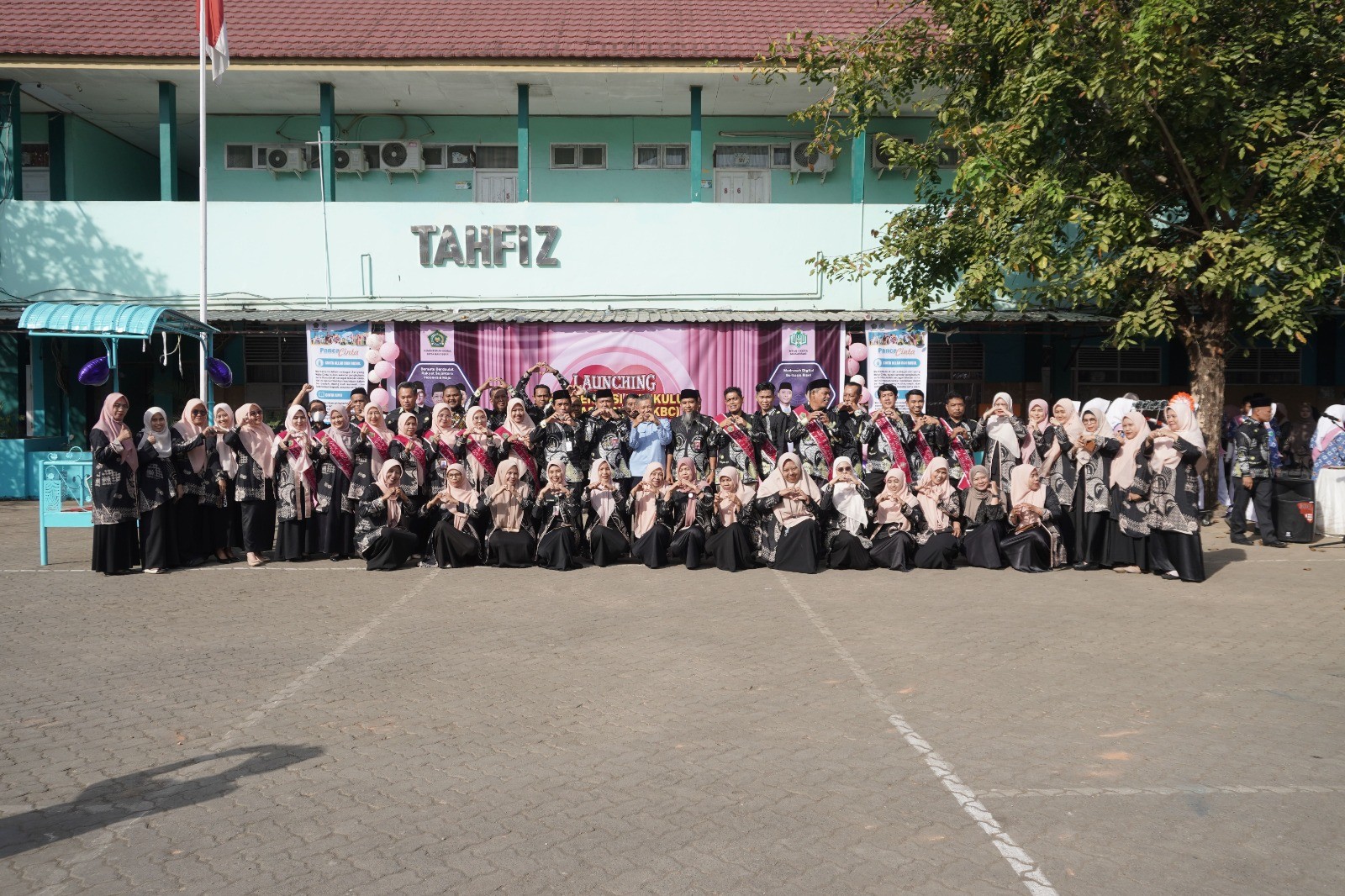 MTsN 1 Kota Makassar Resmi Luncurkan Kurikulum Berbasis Cinta (KBC)