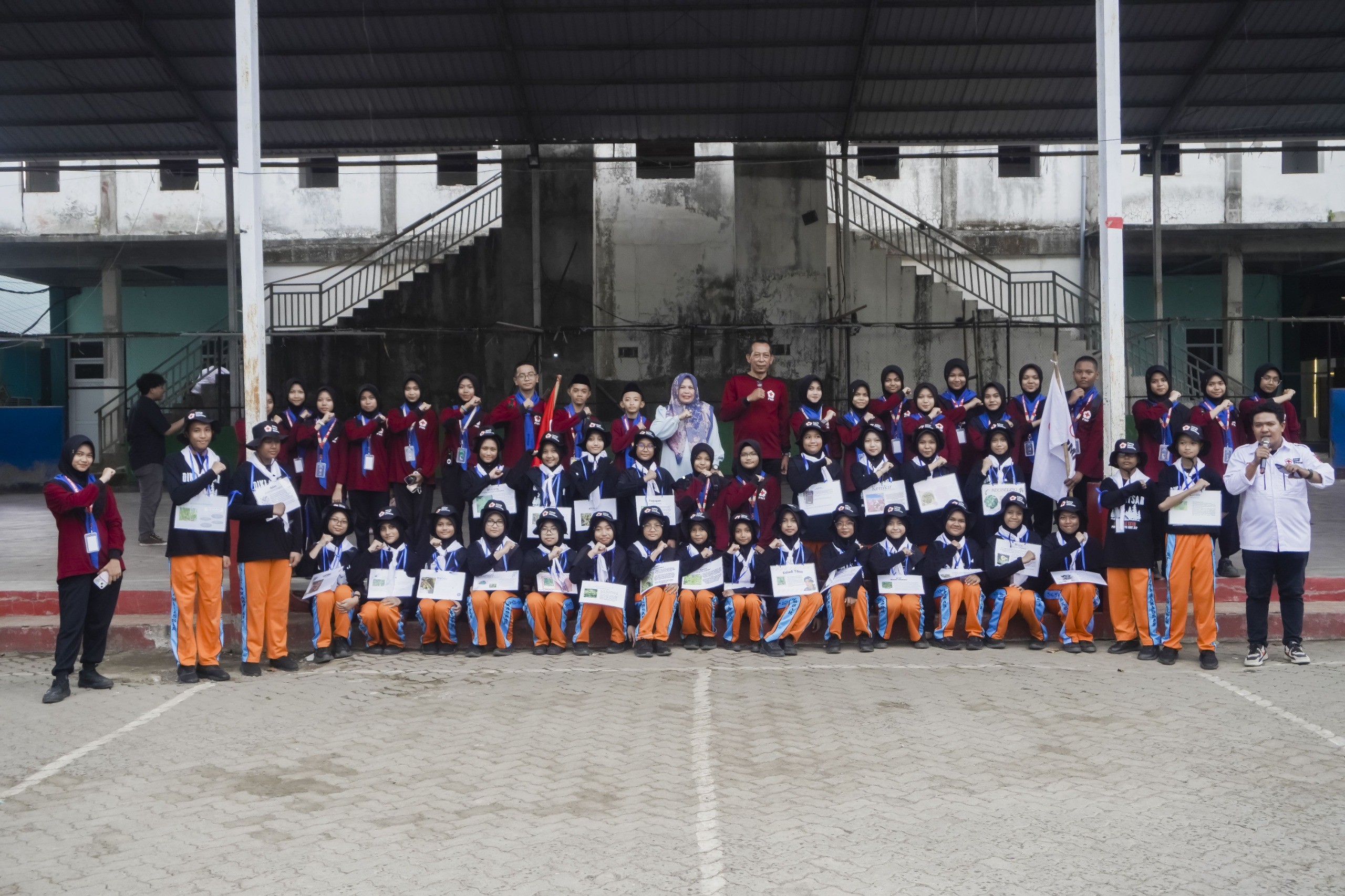 PMR-PMI Madya Unit 317 MTsN 1 Kota Makassar Laksanakan Pendidikan dan Latihan Dasar Outdoor